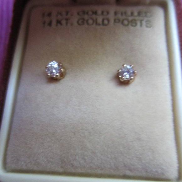 DELTAH 14KT GOLD FILL POSTS WITH CUBIC ZIRCONIA STONE - Picture 2 of 7